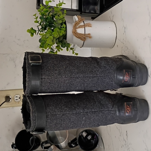 UGG WATERPROOF TALL BOOTS - Picture 6 of 9